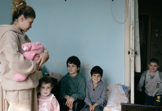 28-ամյա Մարթա Ասրյանը հինգերորդ բալիկին ունեցել է Վարդենիսում՝ Հայաստան փախչելուց հետո © UNFPA Armenia / Aspram Manukyan