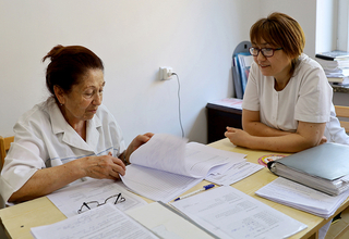 Linana Gevoryan with her mother-doctor Lila Poghosyan