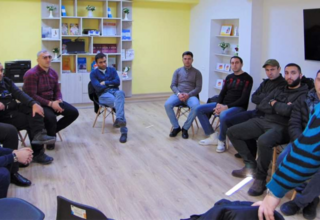 Papa School session at the Vanadzor Family Corner. Photo: Lala Ghazaryan/Gyumri YIC NGO, December 2021