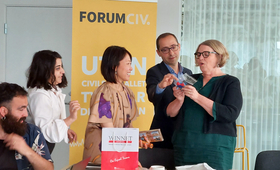 The study tour participants, meeting at ForumCIV